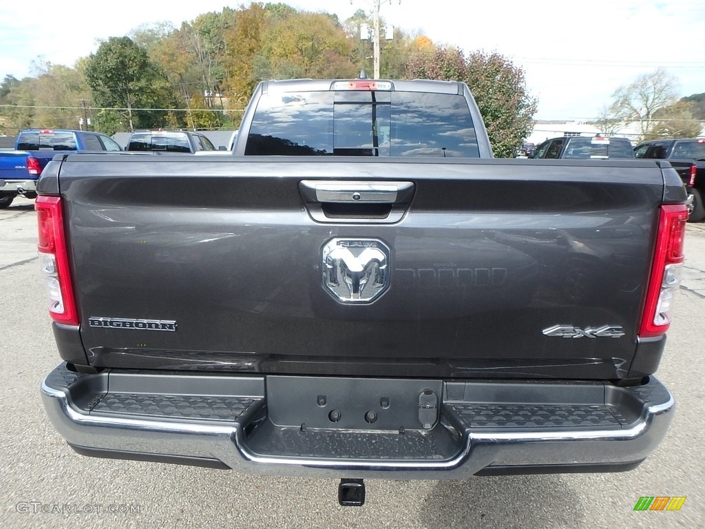 2019 1500 Big Horn Crew Cab 4x4 - Granite Crystal Metallic / Black photo #4