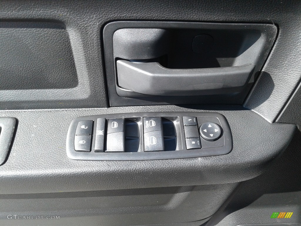 2019 1500 Classic Tradesman Quad Cab 4x4 - Bright Silver Metallic / Black/Diesel Gray photo #9