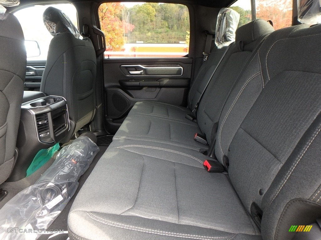 2019 1500 Big Horn Crew Cab 4x4 - Granite Crystal Metallic / Black photo #10