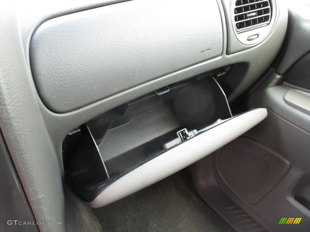 2004 Envoy SLE 4x4 - Liquid Silver Metallic / Medium Pewter photo #24