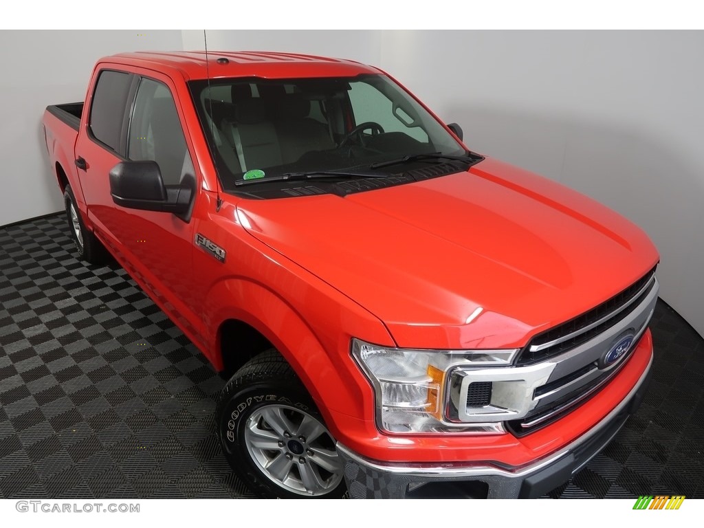 2018 F150 XLT SuperCrew 4x4 - Race Red / Earth Gray photo #2