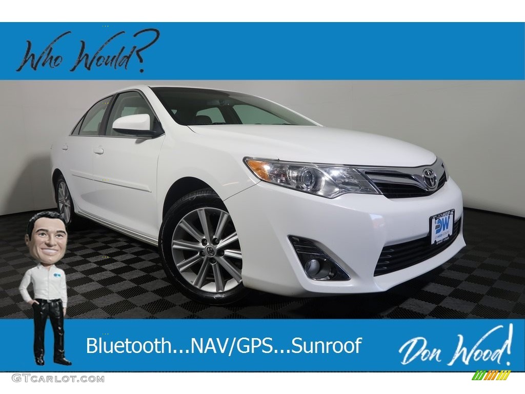 2014 Camry XLE - Super White / Ivory photo #1