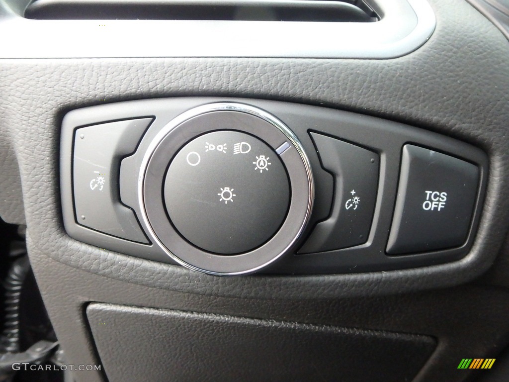 2019 Ford Edge SE AWD Controls Photo #130215985