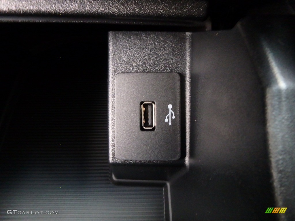 2019 Edge SE AWD - Agate Black / Ebony photo #18