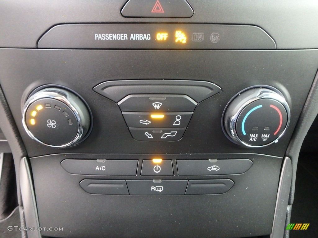 2019 Edge SE AWD - Agate Black / Ebony photo #19