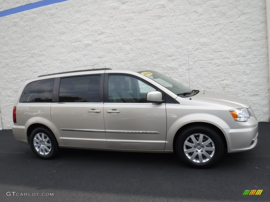 2013 Town & Country Touring - Cashmere Pearl / Dark Frost Beige/Medium Frost Beige photo #2