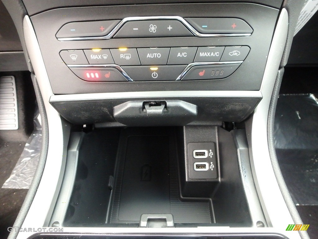 2019 Ford Edge SEL AWD Controls Photo #130222099