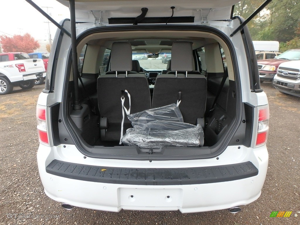 2019 Flex Limited AWD - Oxford White / Dark Earth Gray/Light Earth Gray photo #3