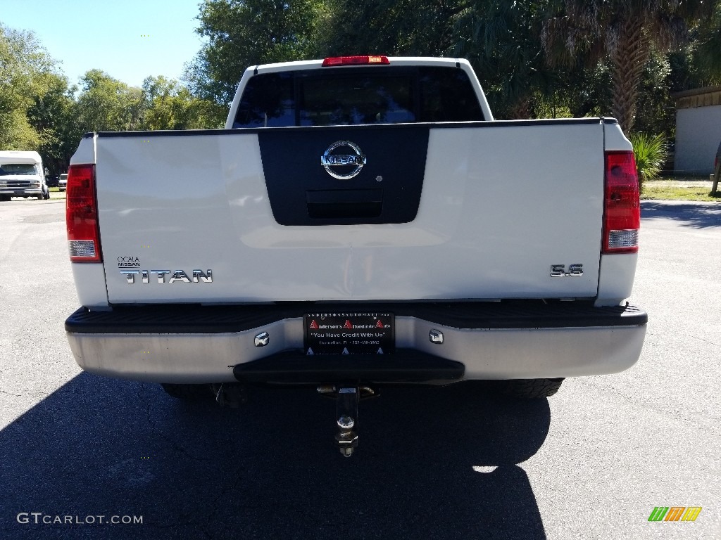 2006 Titan XE Crew Cab - White / Graphite/Titanium photo #4