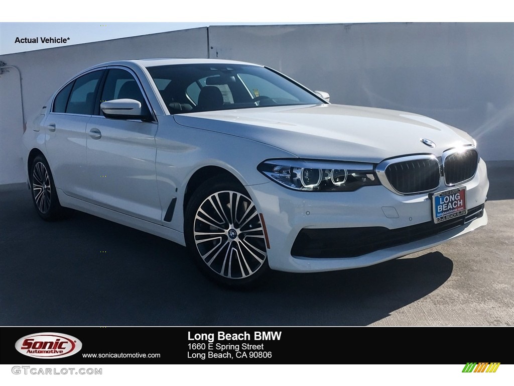 2019 5 Series 530e iPerformance Sedan - Alpine White / Black photo #1
