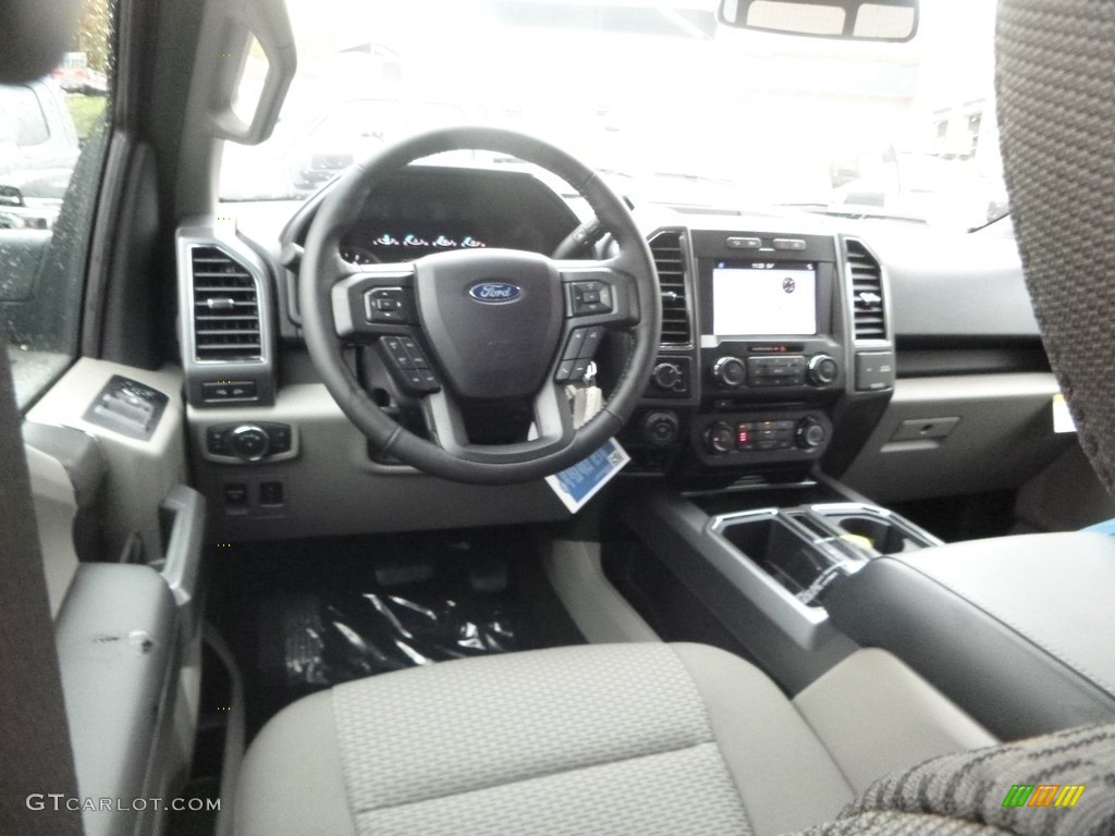 2018 F150 XLT SuperCrew 4x4 - Lightning Blue / Earth Gray photo #10