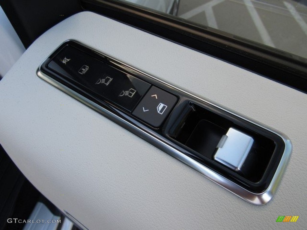 2019 Land Rover Range Rover HSE Controls Photo #130226353