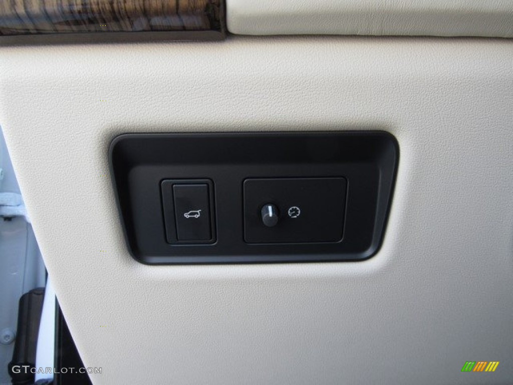 2019 Land Rover Range Rover HSE Controls Photo #130226443