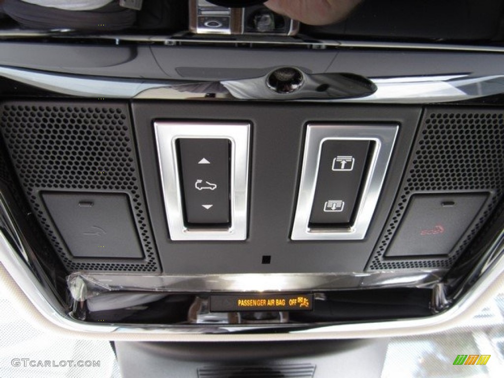 2019 Land Rover Range Rover HSE Controls Photo #130226614
