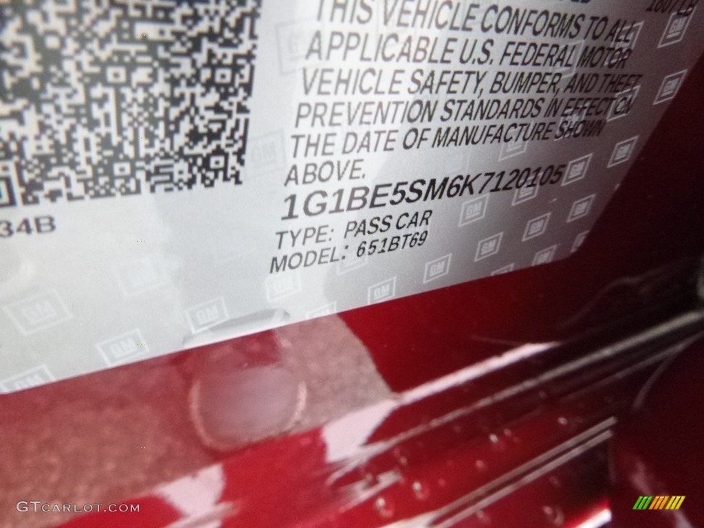2019 Cruze LT - Cajun Red Tintcoat / Jet Black/­Galvanized photo #16