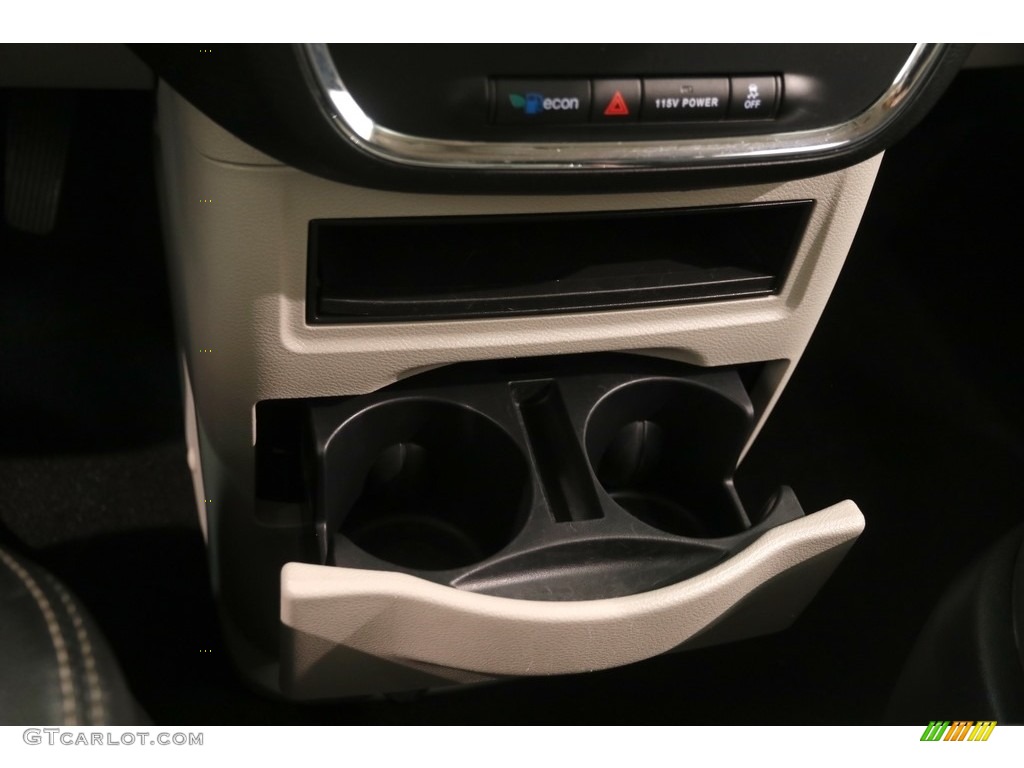 2014 Town & Country Touring - Maximum Steel Metallic / Black/Light Graystone photo #13