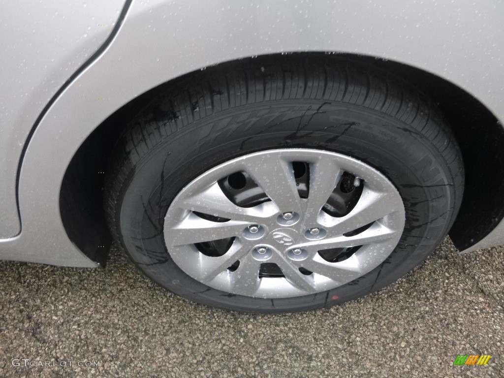 2019 Hyundai Elantra SE Wheel Photos