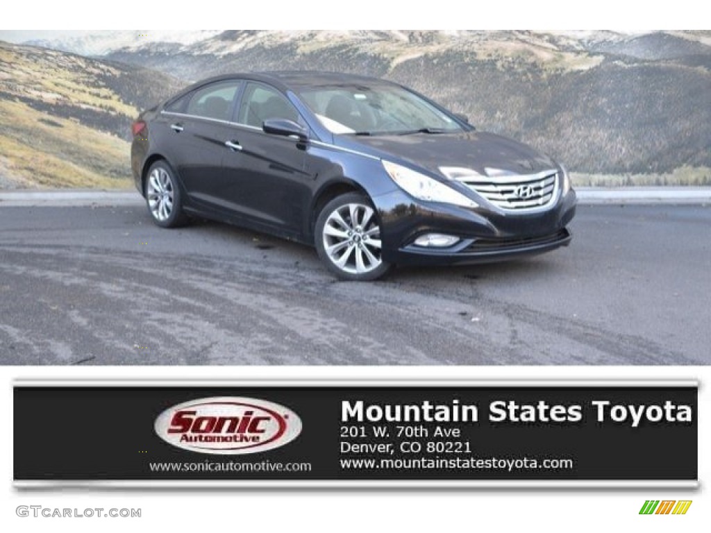2011 Sonata SE 2.0T - Midnight Black / Black photo #1