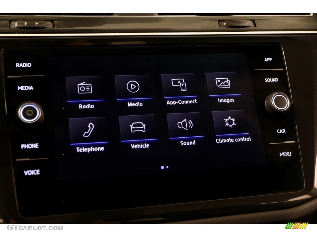 2018 Volkswagen Tiguan SE 4MOTION Controls Photo #130232531