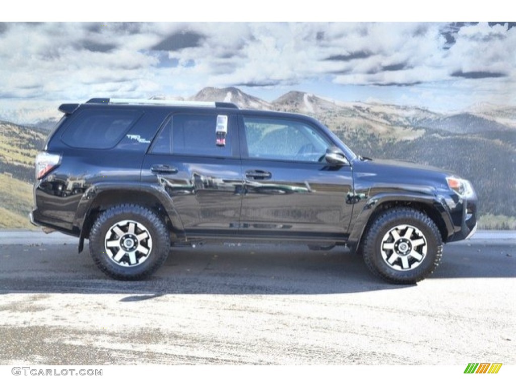 2017 4Runner TRD Off-Road Premium 4x4 - Midnight Black Metallic / Black photo #2