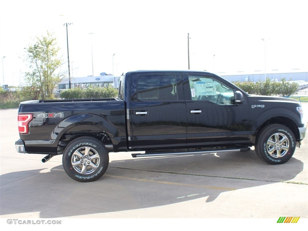 2018 F150 XLT SuperCrew 4x4 - Shadow Black / Earth Gray photo #8