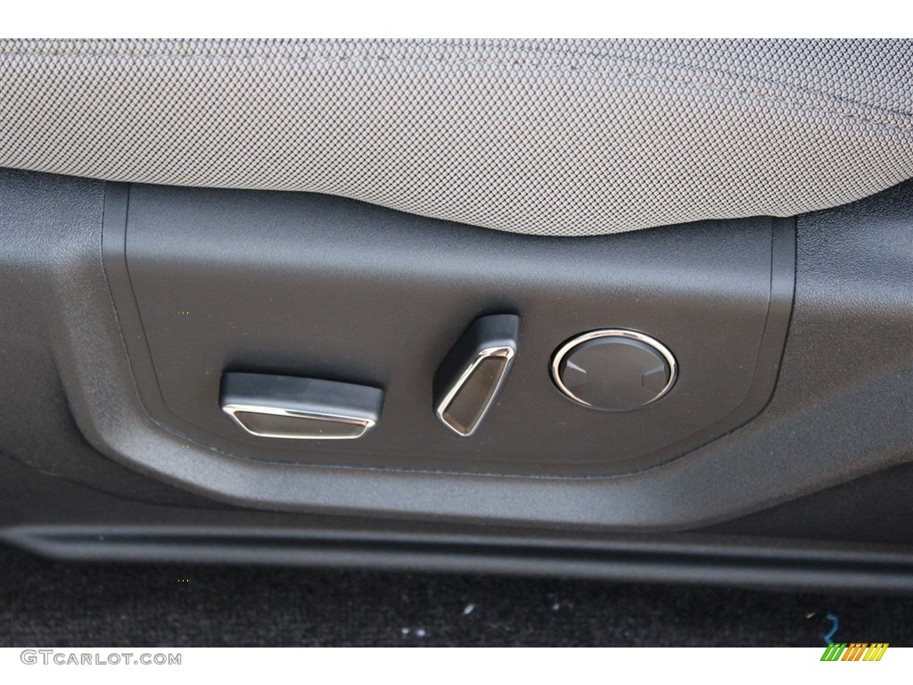 2018 F150 XLT SuperCrew 4x4 - Shadow Black / Earth Gray photo #17