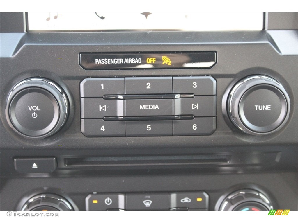 2018 F150 XLT SuperCrew 4x4 - Shadow Black / Earth Gray photo #21