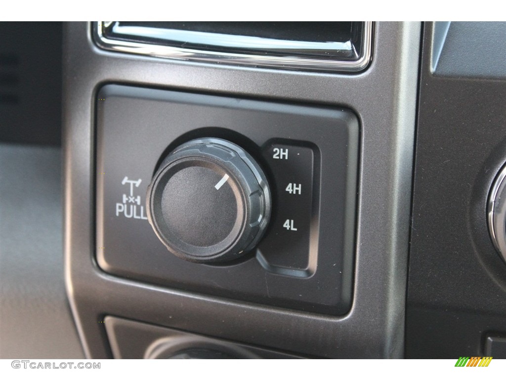 2018 F150 XLT SuperCrew 4x4 - Shadow Black / Earth Gray photo #24