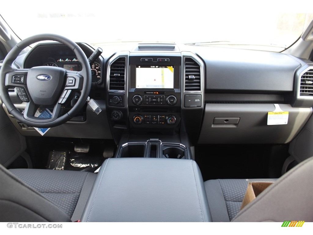 2018 F150 XLT SuperCrew 4x4 - Shadow Black / Earth Gray photo #30