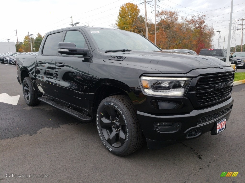 2019 1500 Big Horn Crew Cab 4x4 - Diamond Black Crystal Pearl / Black photo #1