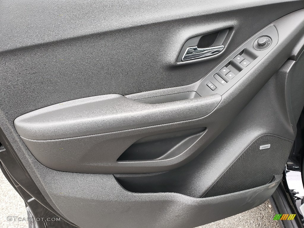 2019 Chevrolet Trax Premier Door Panel Photos