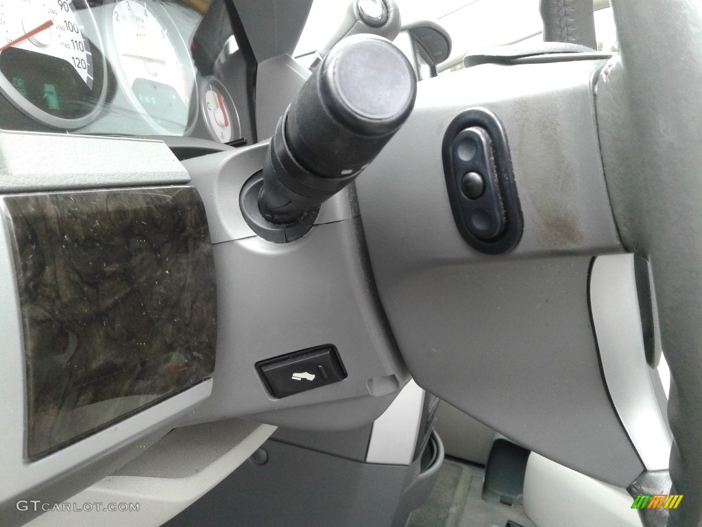 2009 Grand Caravan SXT - Inferno Red Crystal Pearl / Medium Slate Gray/Light Shale photo #20