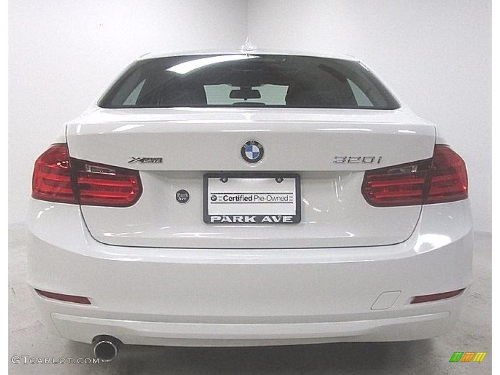 2015 3 Series 320i xDrive Sedan - Alpine White / Black photo #3