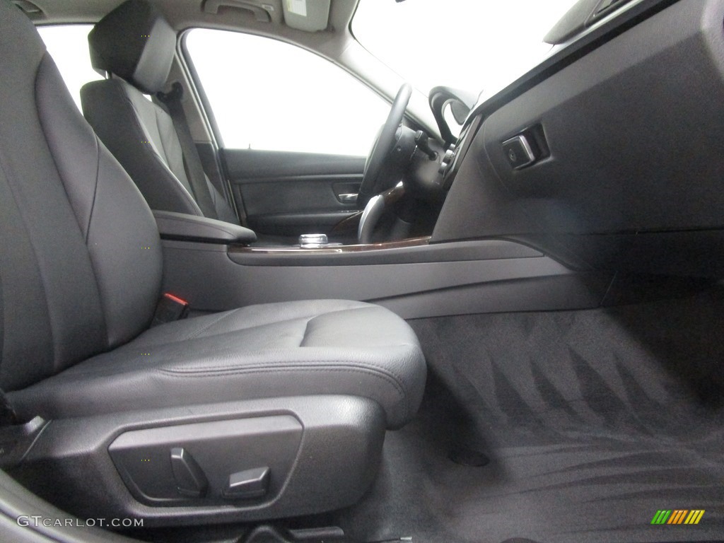 2015 3 Series 320i xDrive Sedan - Alpine White / Black photo #15