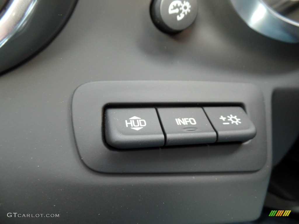 2019 Chevrolet Camaro ZL1 Coupe Controls Photo #130267976
