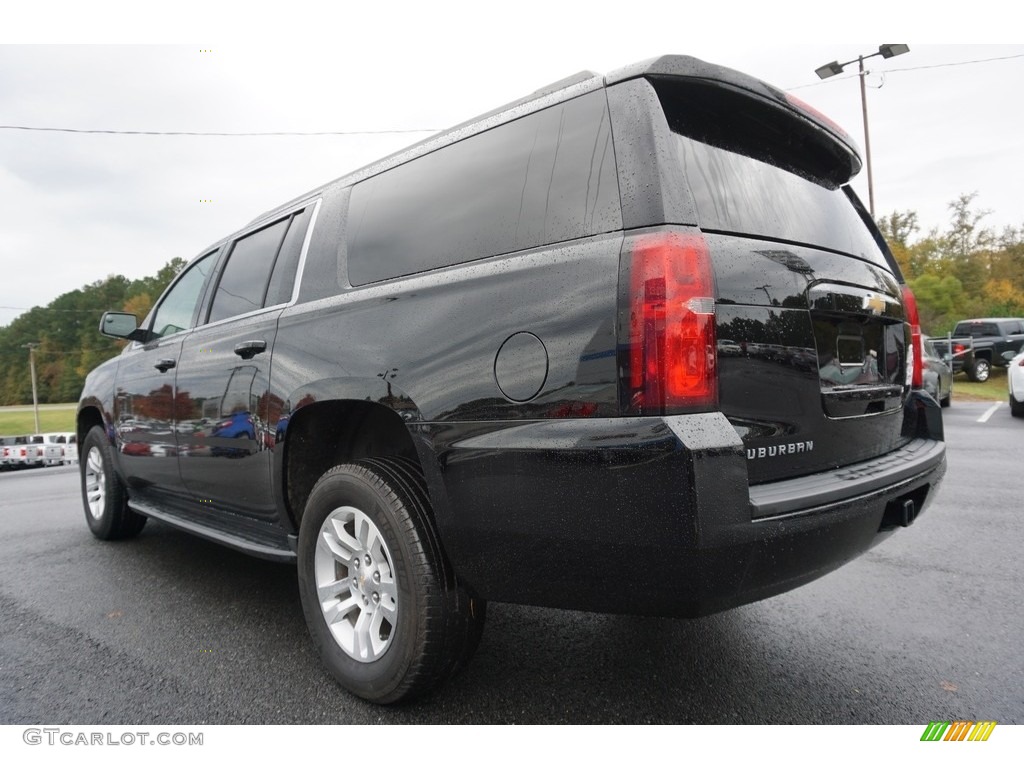 2018 Suburban LT - Black / Jet Black photo #10
