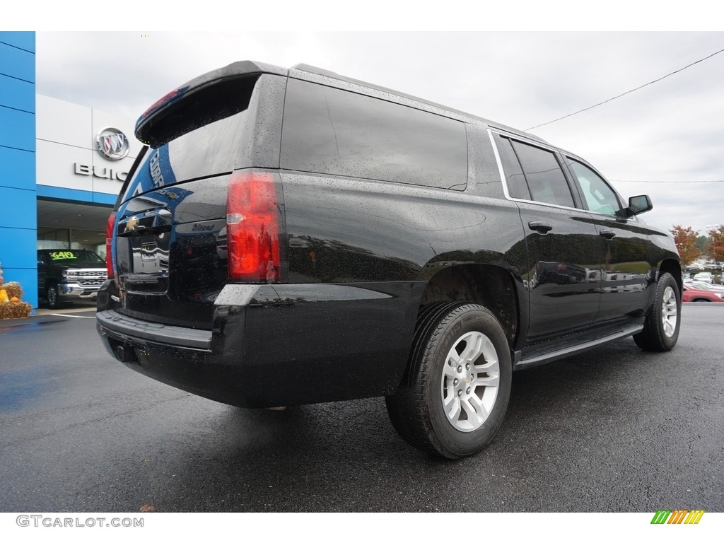 2018 Suburban LT - Black / Jet Black photo #12
