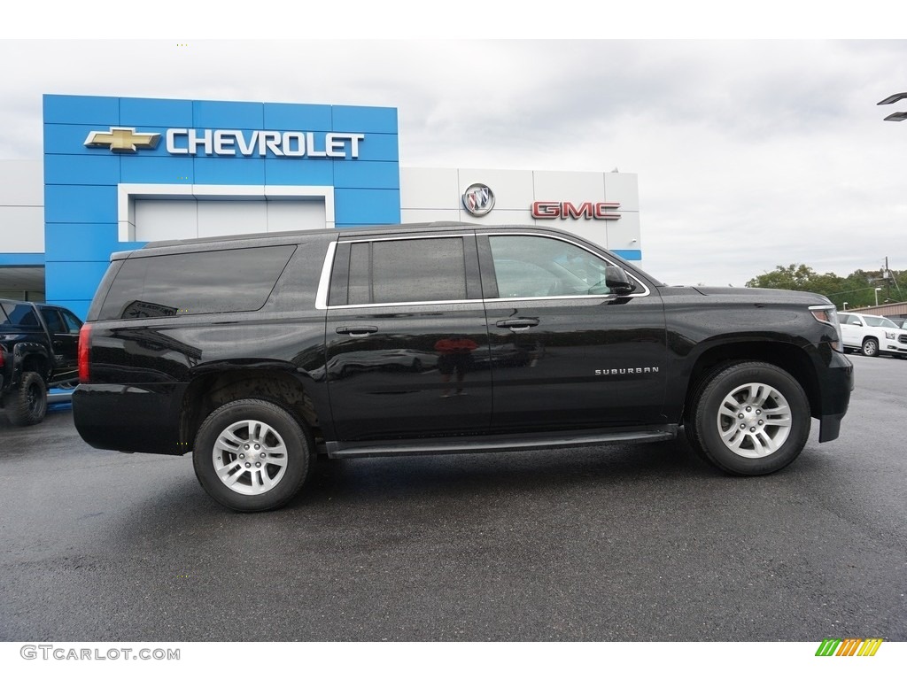 2018 Suburban LT - Black / Jet Black photo #13