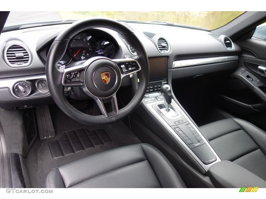 Black Interior 2018 Porsche 718 Cayman Standard 718 Cayman Model Photo #130271726