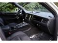 White - Macan  Photo No. 19
