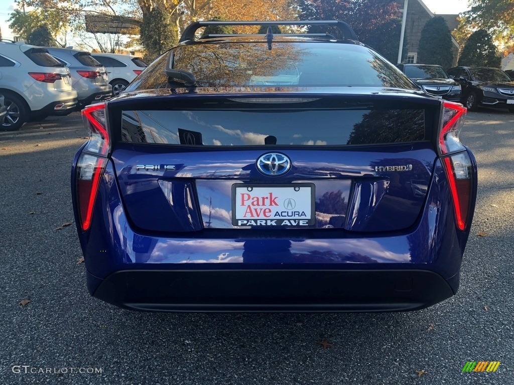 2017 Prius Three - Blue Crush Metallic / Moonstone Gray photo #5