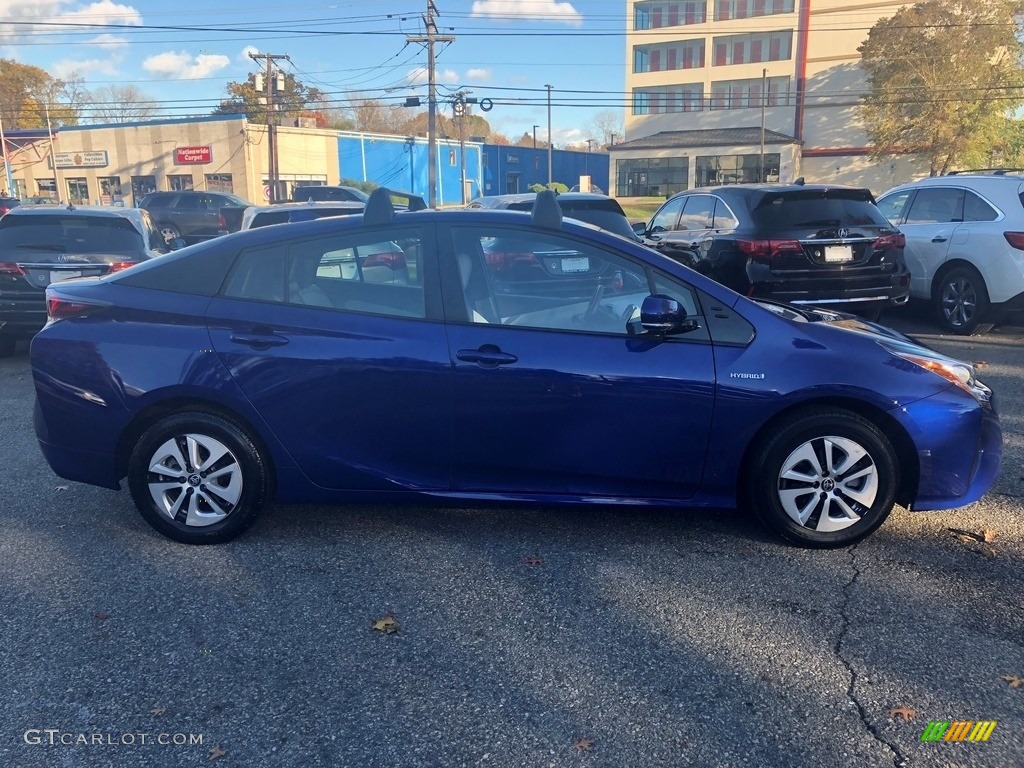 2017 Prius Three - Blue Crush Metallic / Moonstone Gray photo #7