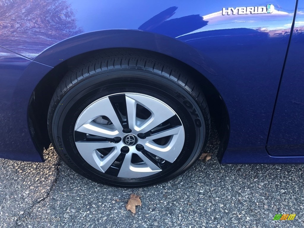 2017 Prius Three - Blue Crush Metallic / Moonstone Gray photo #8