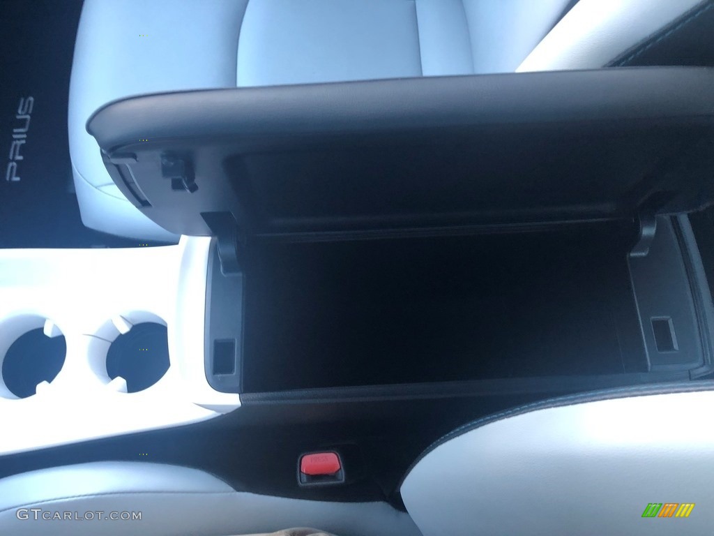 2017 Prius Three - Blue Crush Metallic / Moonstone Gray photo #19