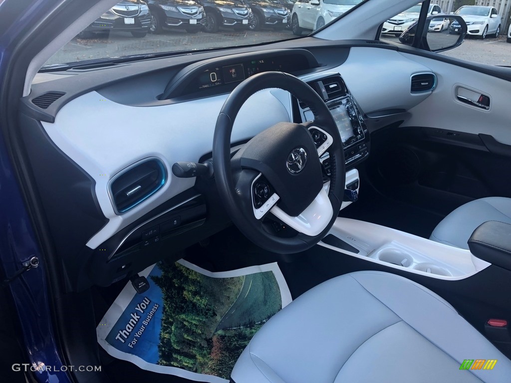 2017 Prius Three - Blue Crush Metallic / Moonstone Gray photo #21