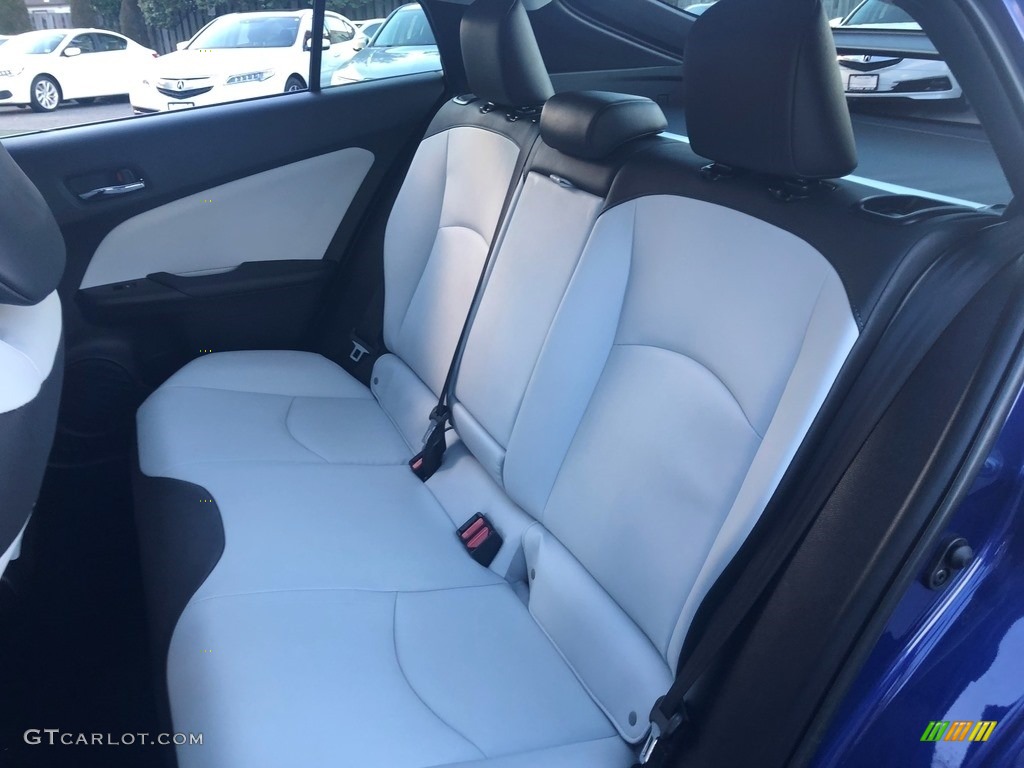 2017 Prius Three - Blue Crush Metallic / Moonstone Gray photo #23