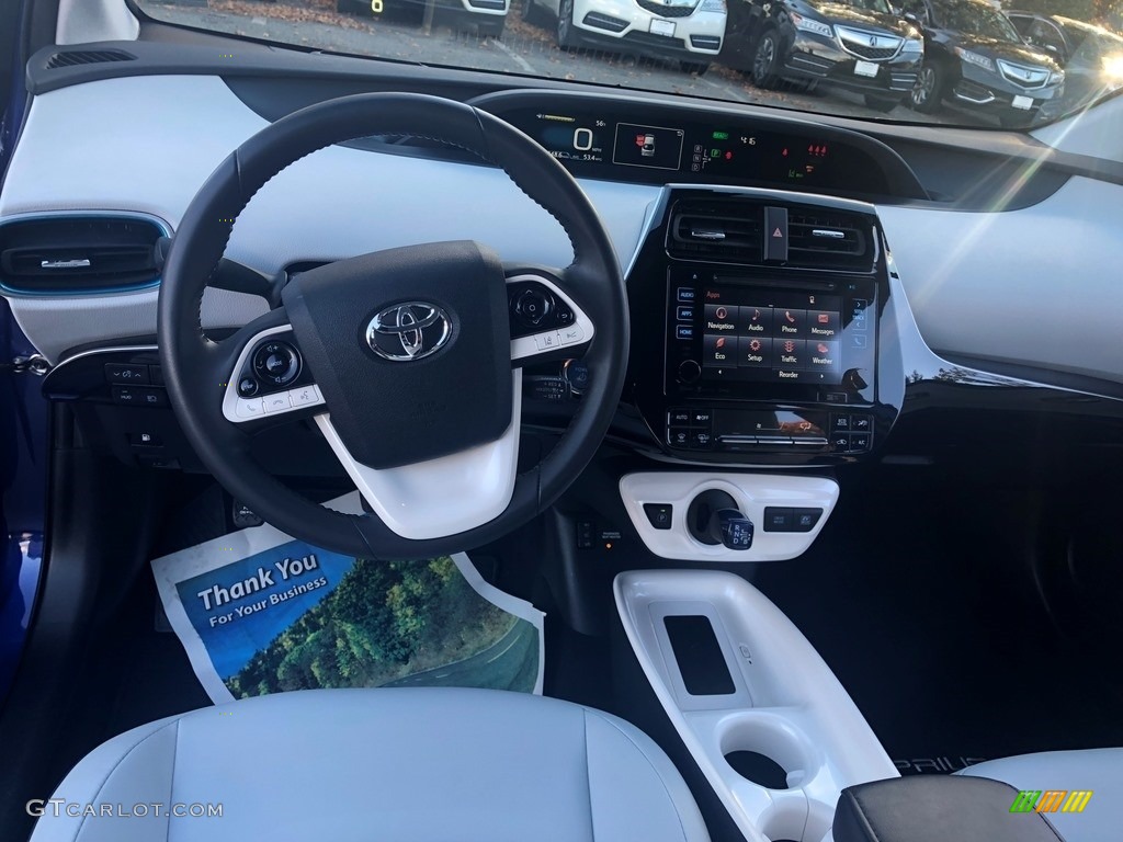 2017 Prius Three - Blue Crush Metallic / Moonstone Gray photo #25