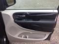 Granite Pearl - Grand Caravan SXT Photo No. 20