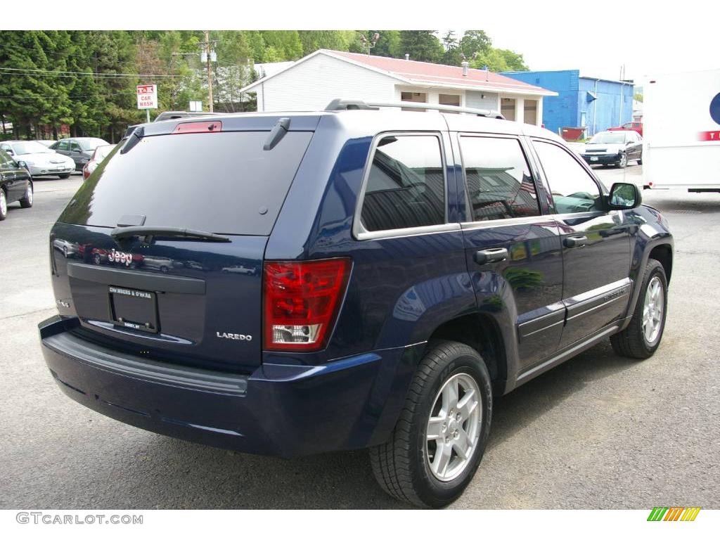 2005 Grand Cherokee Laredo 4x4 - Midnight Blue Pearl / Medium Slate Gray photo #13