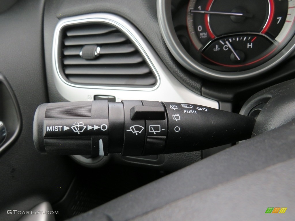 2018 Journey SE - Bruiser Grey / Black photo #32